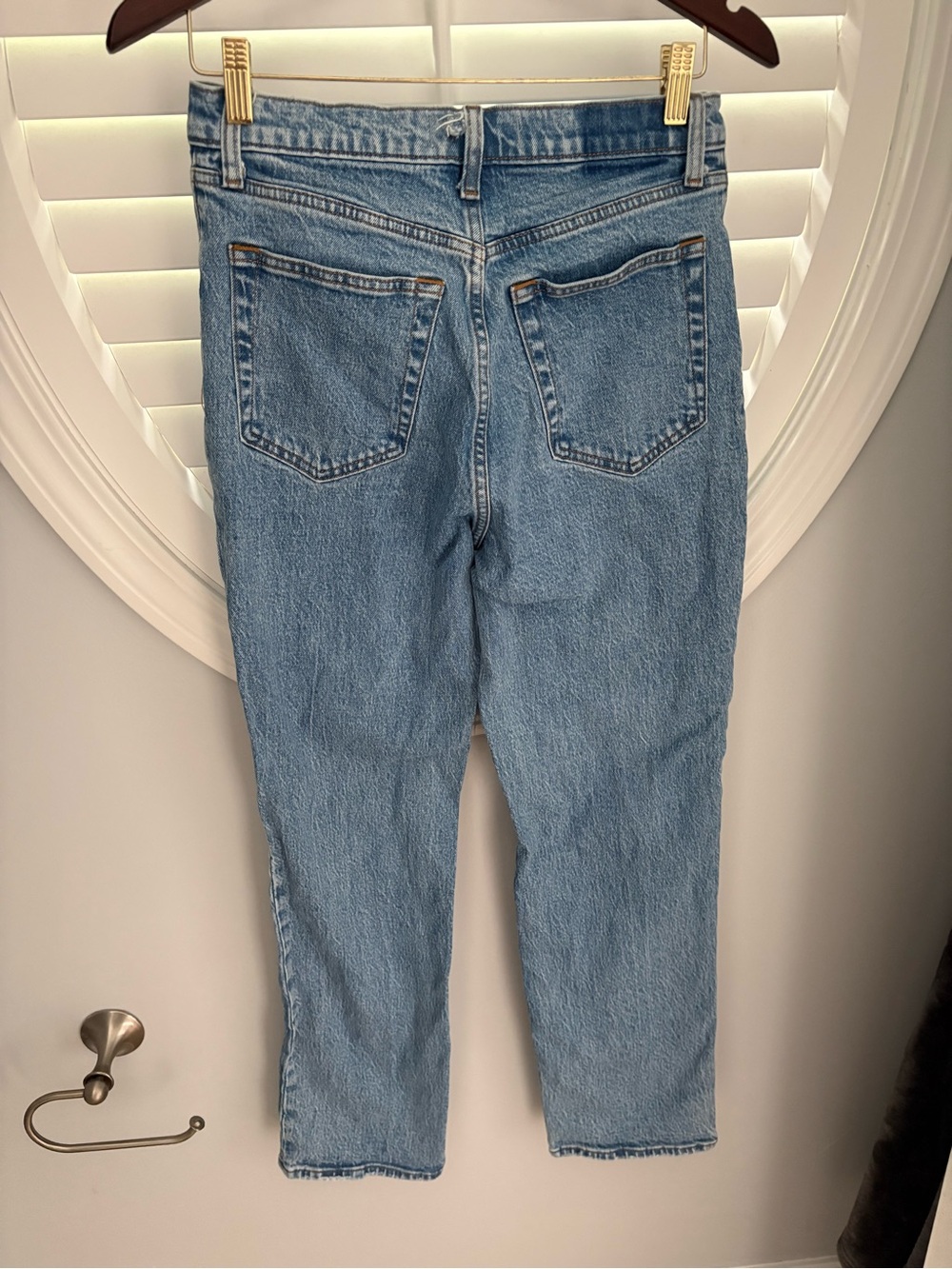 Abercrombie and Fitch Ultra High Rise 90s Straight Jean sz 28/6 - Picture 6 of 8